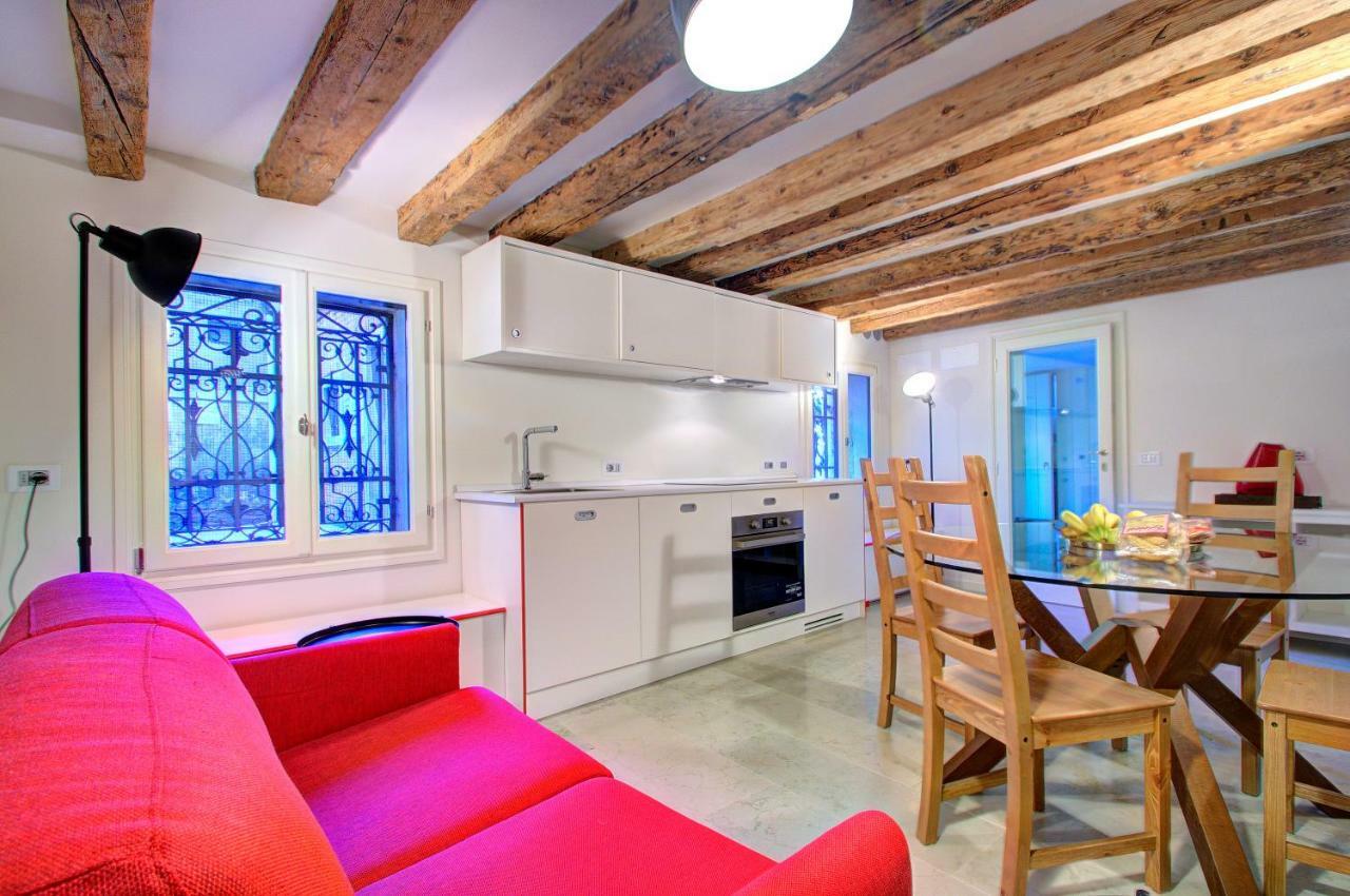 Grandcanal-red Apartament *